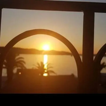 아파트 Affabilis Vip House *