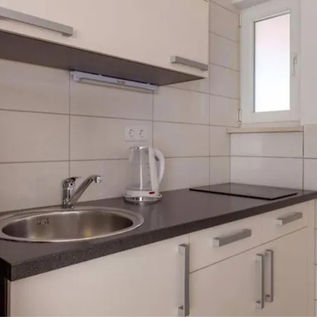 Affabilis Vip House * Traù